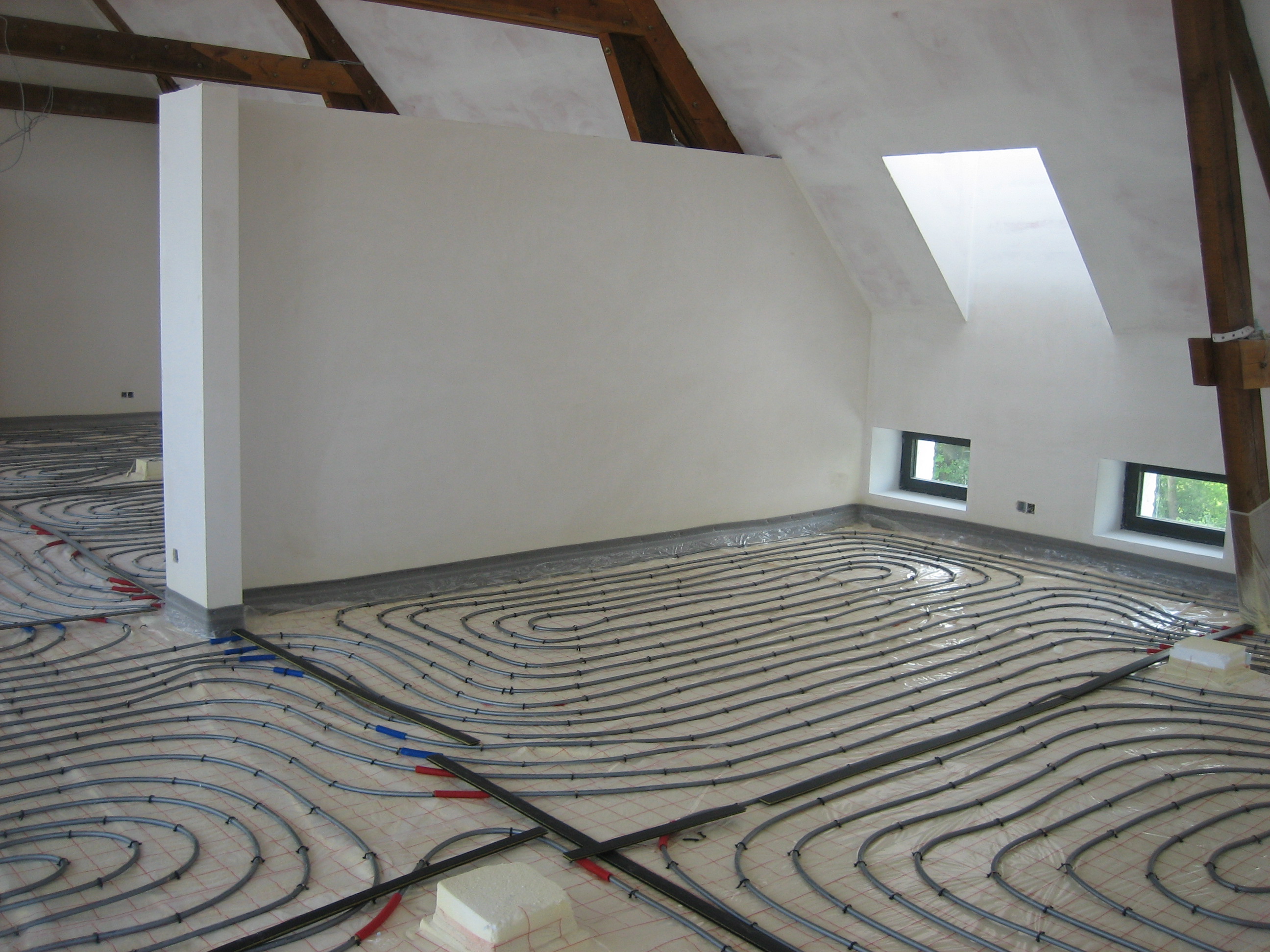 FALZONE SPRL - CHAUFFAGE ET TOITURE - FLEURUS - 0476 79 25 02
